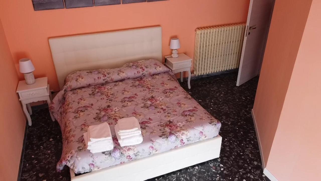 Andrea Affittacamere E B&B Solignano Nuovo Eksteriør bilde